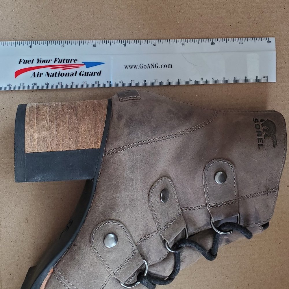Sorel lace up boots 7M - Picture 7 of 7